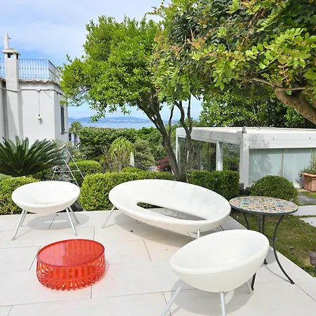 Il Sogno Di Chiara, Villa