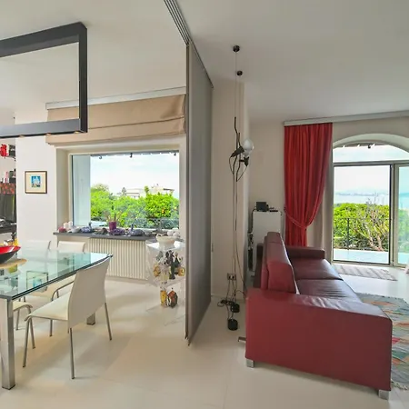 Il Sogno Di Chiara, Villa *