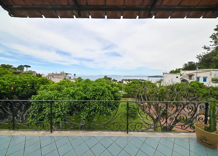 Il Sogno Di Chiara, * Ischia