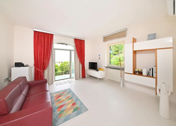 Il Sogno Di Chiara, Villa